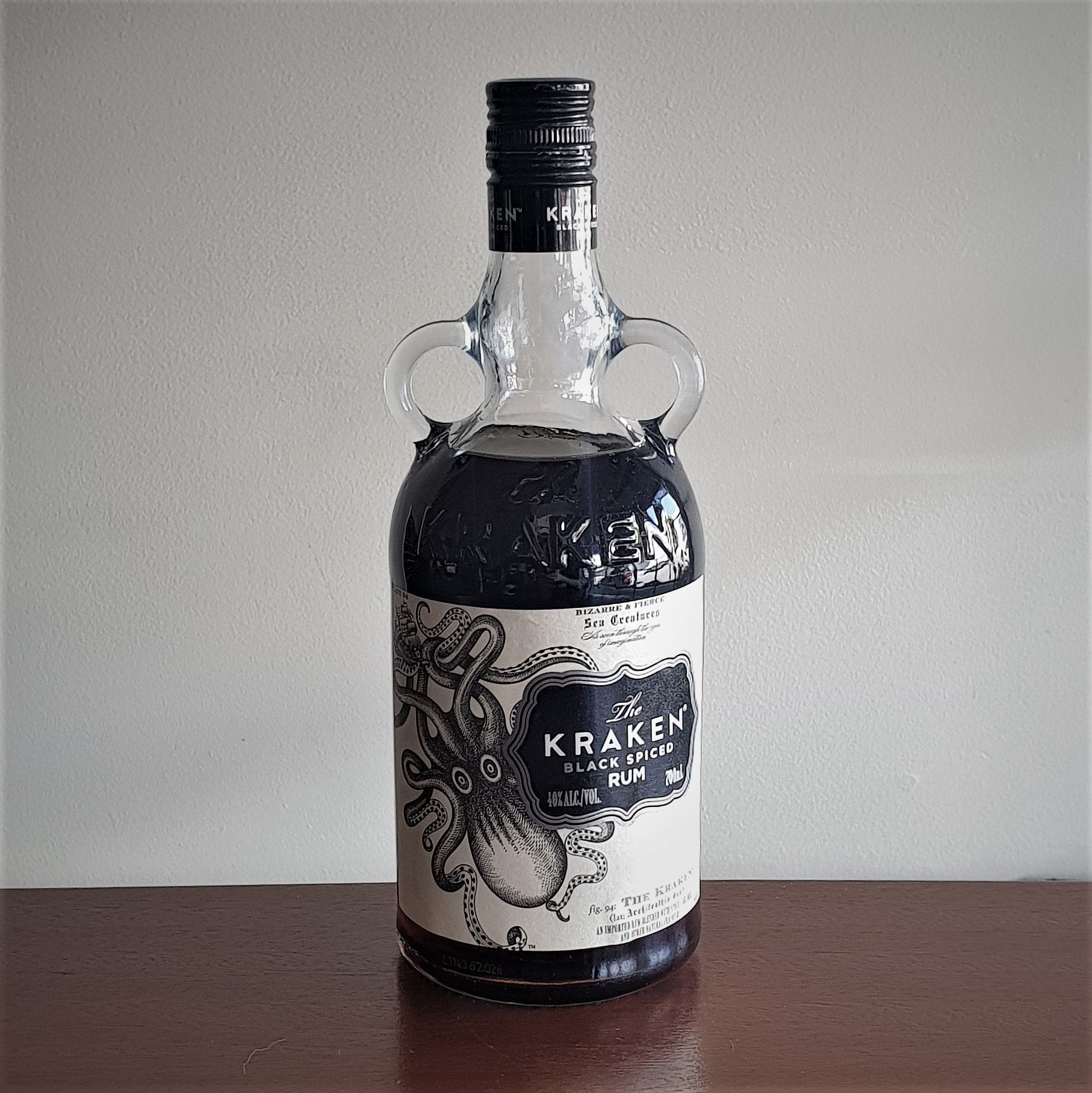 kraken spiced rum & cola 330ml